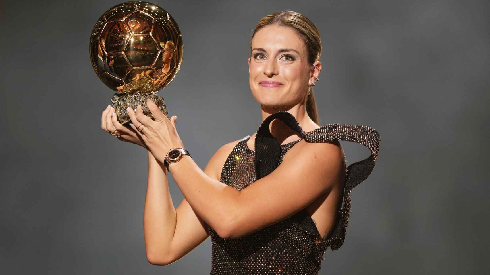 Alexia Putellas tras ganar el Balón de Oro en octubre de 2022.
