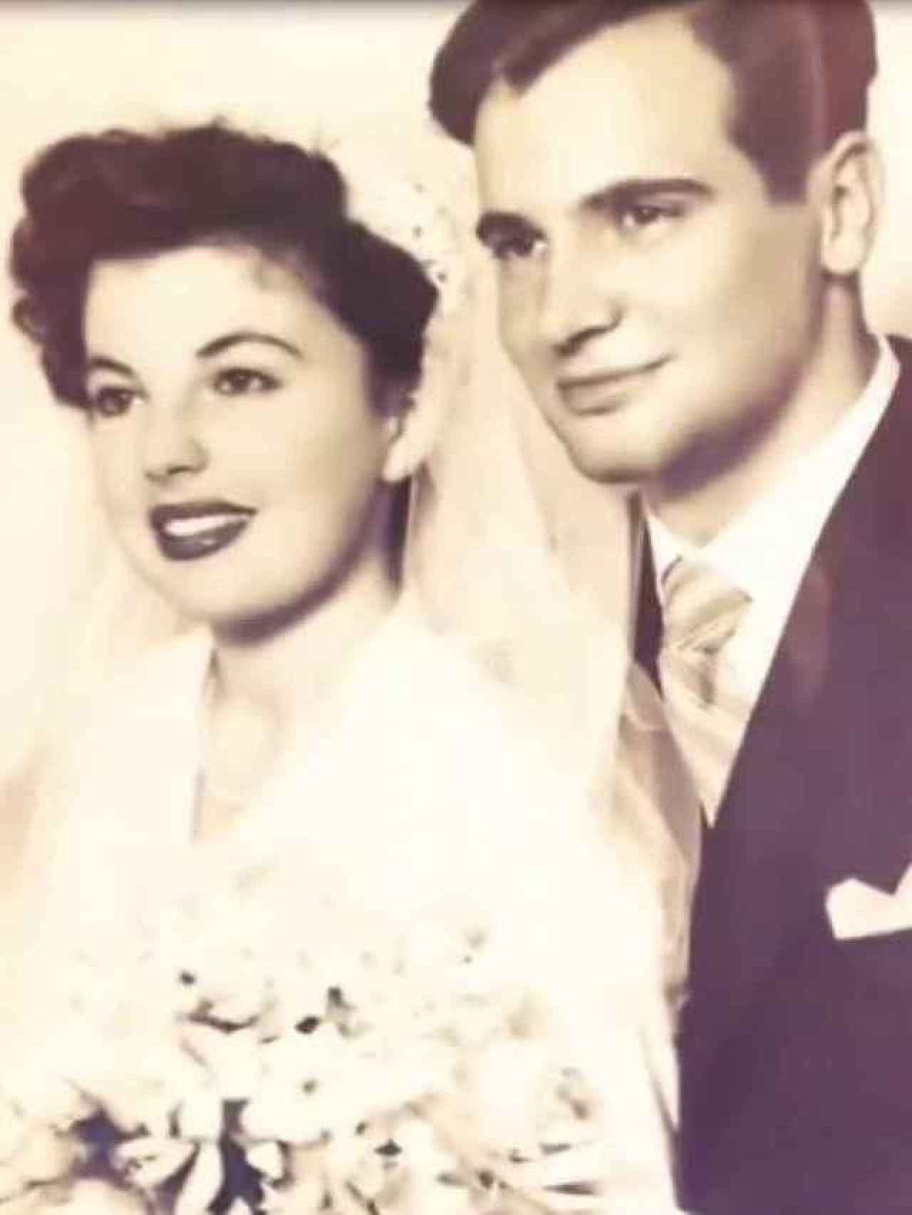 Antonio García Fernández y su mujer, Ana María Obregón Navarro, el día de su boda.
