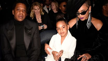 Jay-Z y Beyoncé junto a su hija, Blue Ivy, en los Grammy de 2018 en Nueva York.